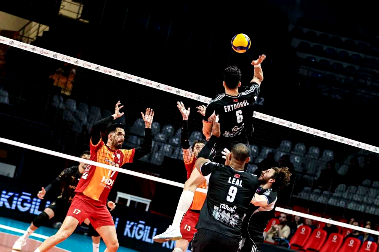 Efeler Ligi’nde Galatasaray finalde