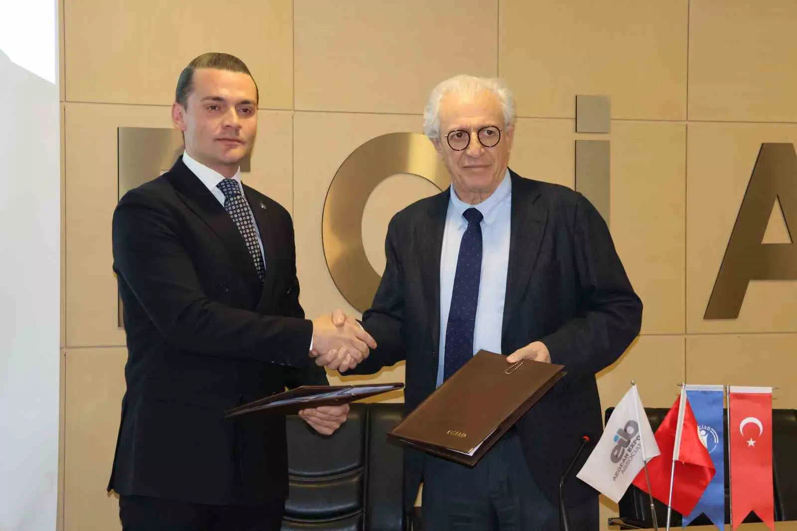 EGİAD ve EİB Arasında “Ticaret Köprüsü Protokolü” İmzalandı