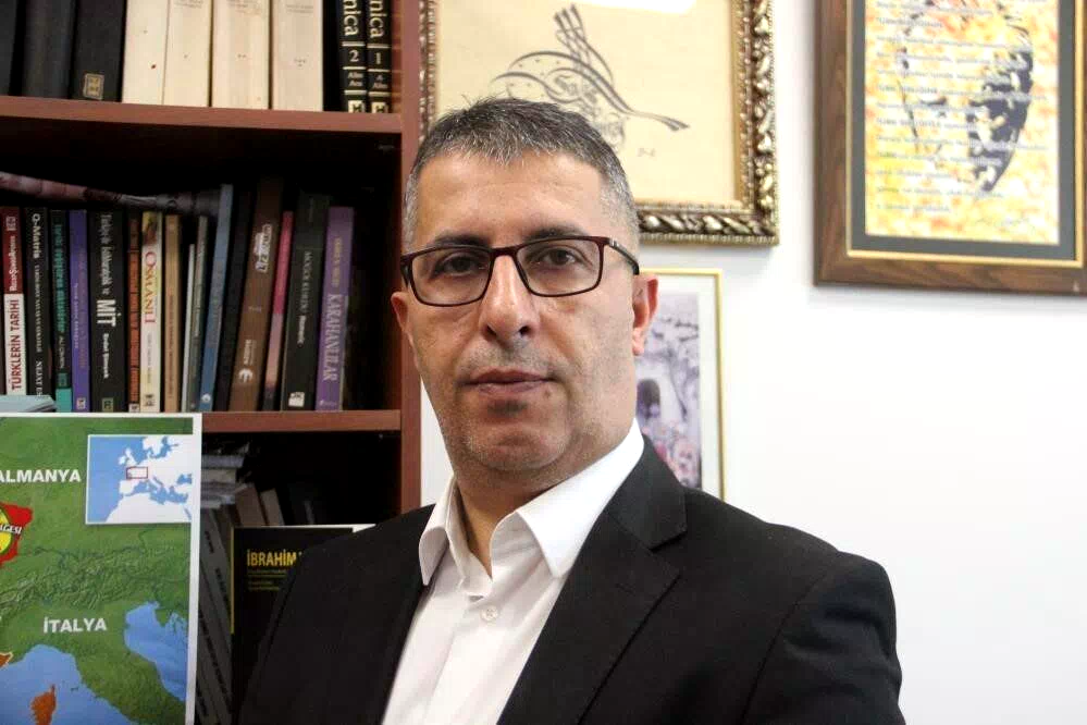 Eğilmez: “Selçuklu ve Osmanlı Orta Doğu’ya geri gelecek”