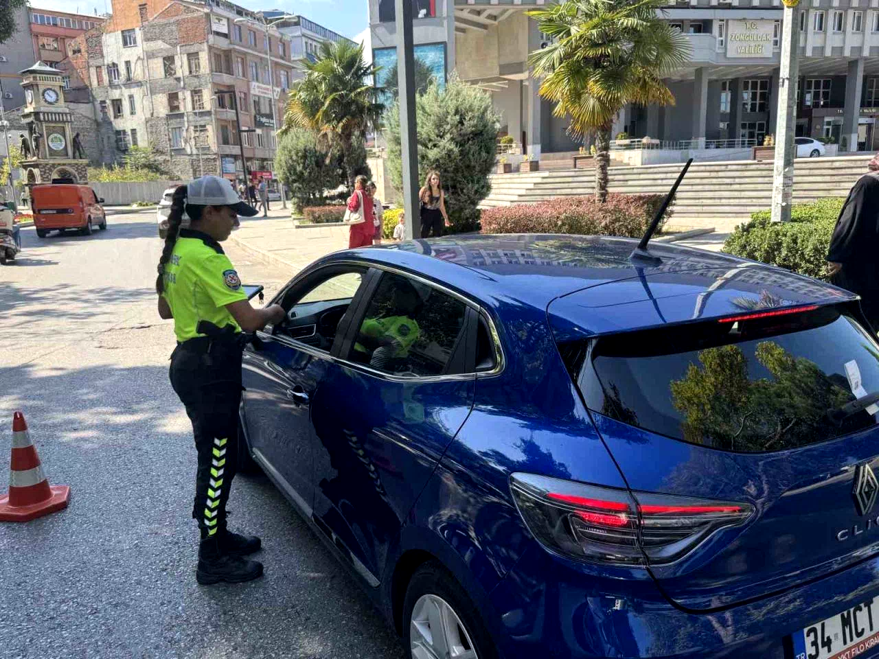 Ekipler tek tek durdurdu