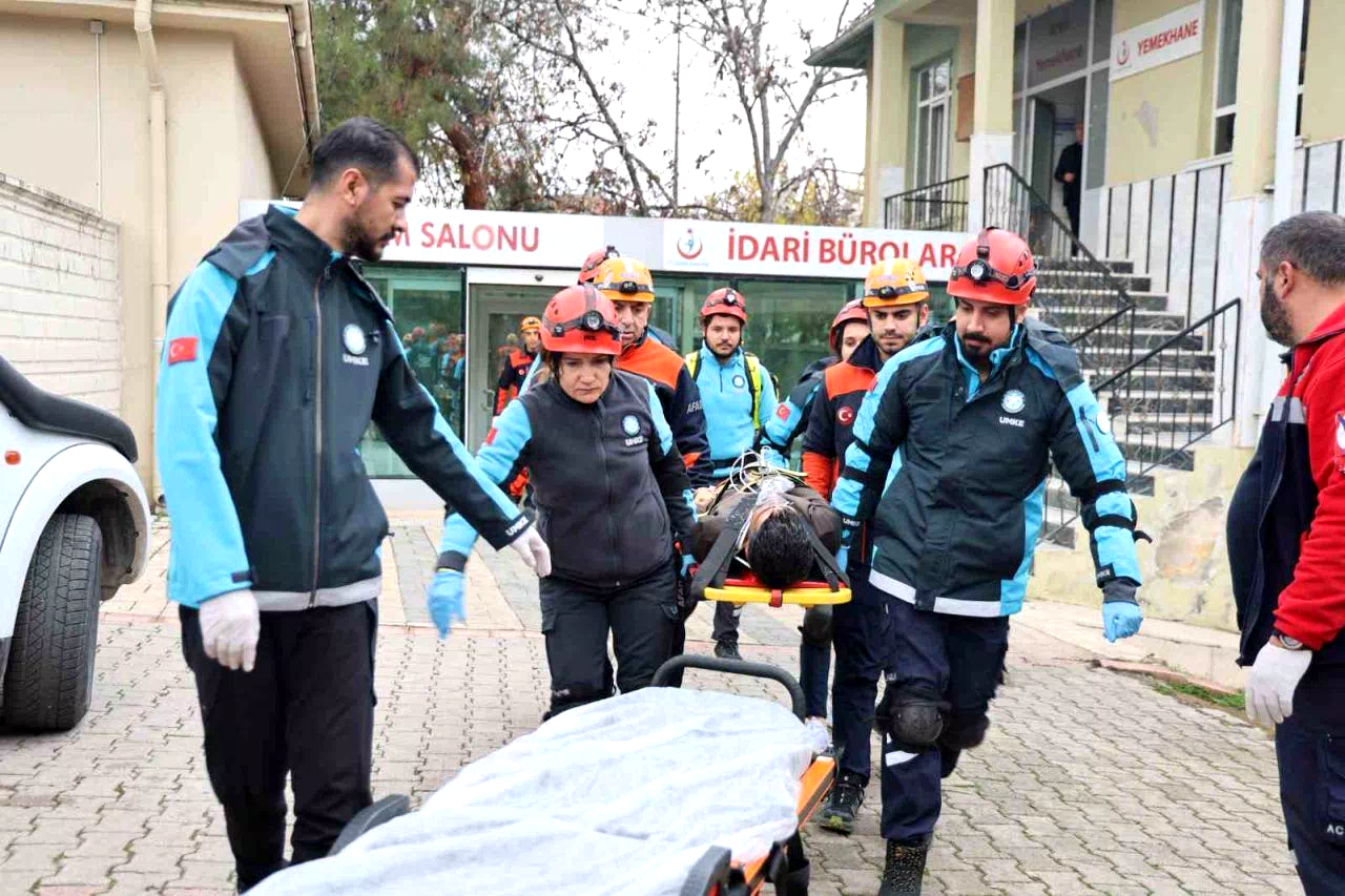 Elazığ’da deprem ve yangın tatbikatı gerçekleştirildi