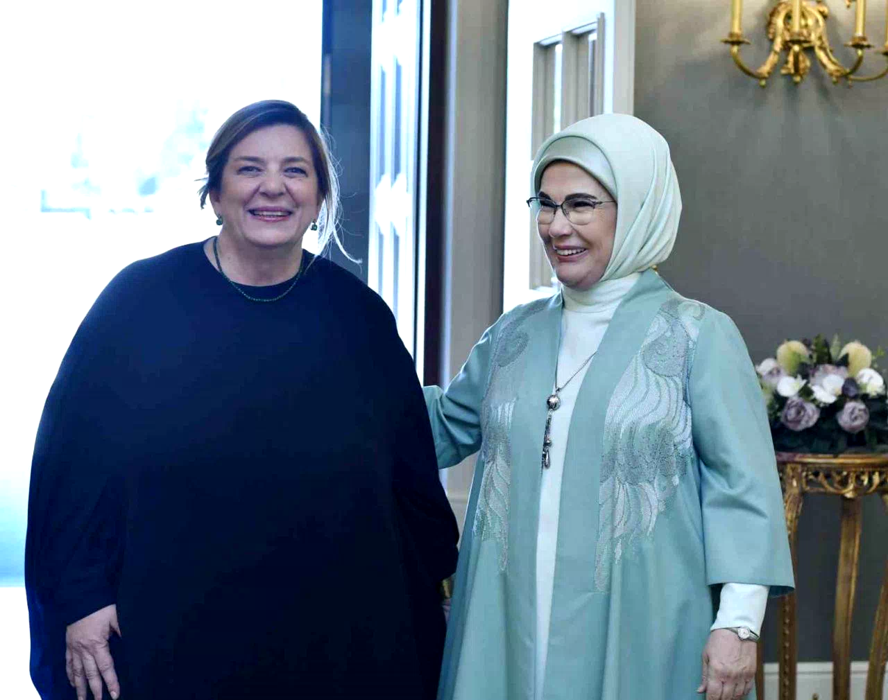 Emine Erdoğan, Gürcistan Cumhurbaşkanı Kavelashvili’nin eşiyle görüştü