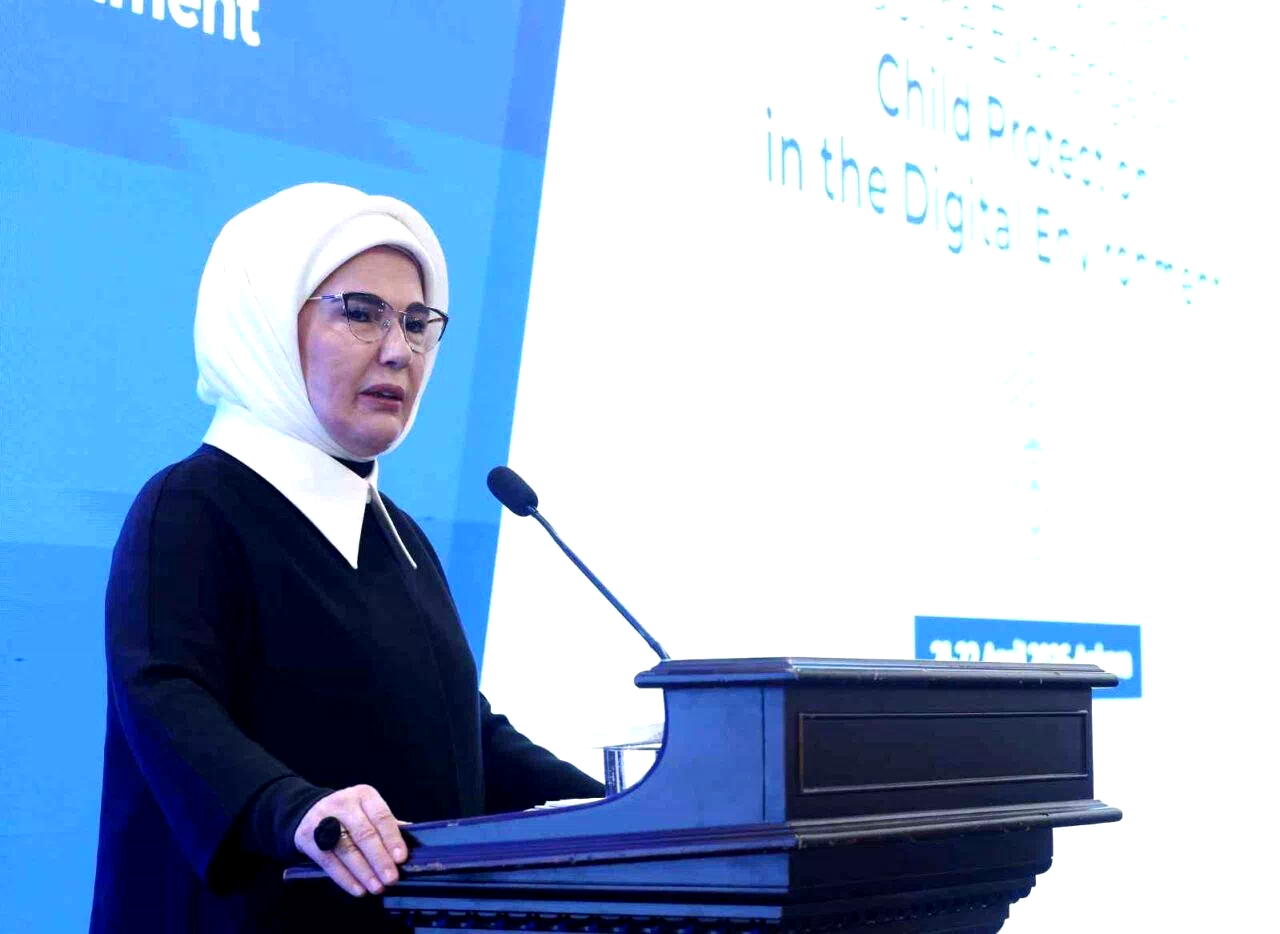 Emine Erdoğan: “Özellikle teknoloji şirketlerinin hesap verebilir olmaları ve çocuk dostu tasarım yapmaları bir zorunluluktur”