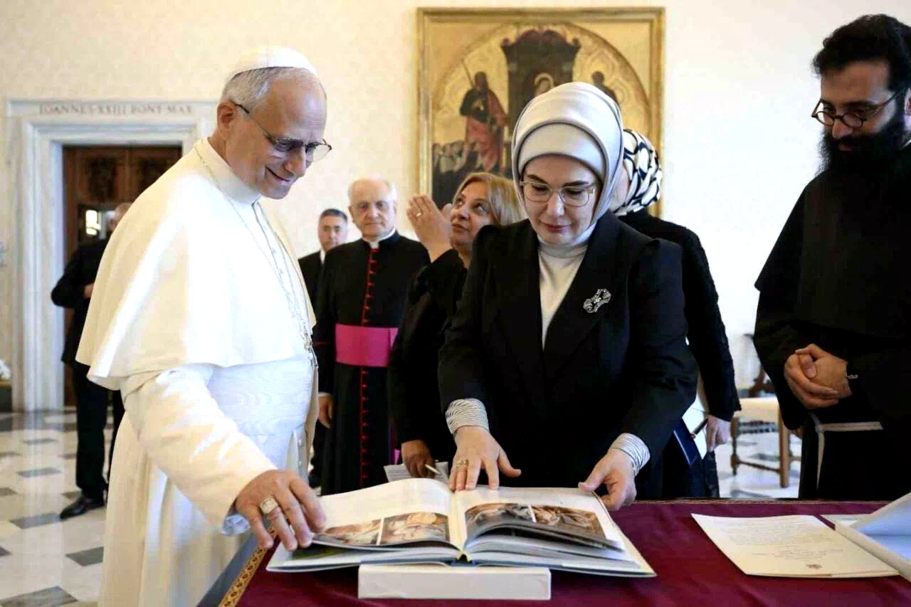Emine Erdoğan, Papa 14. Leo ile görüştü