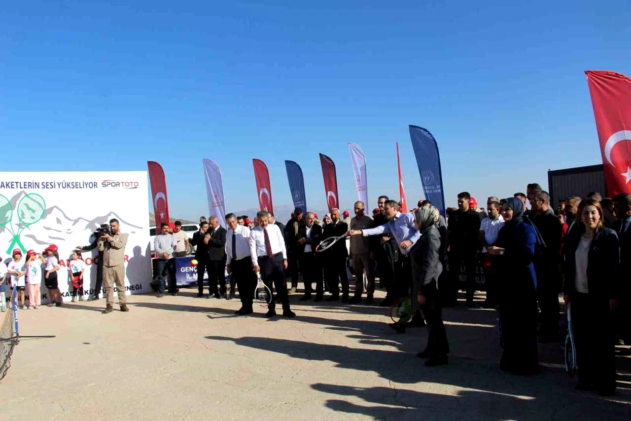 Enerji ve Tabii Kaynaklar Bakanı Bayraktar: “Artık bu dağlarda roket değil, raket sesi var”