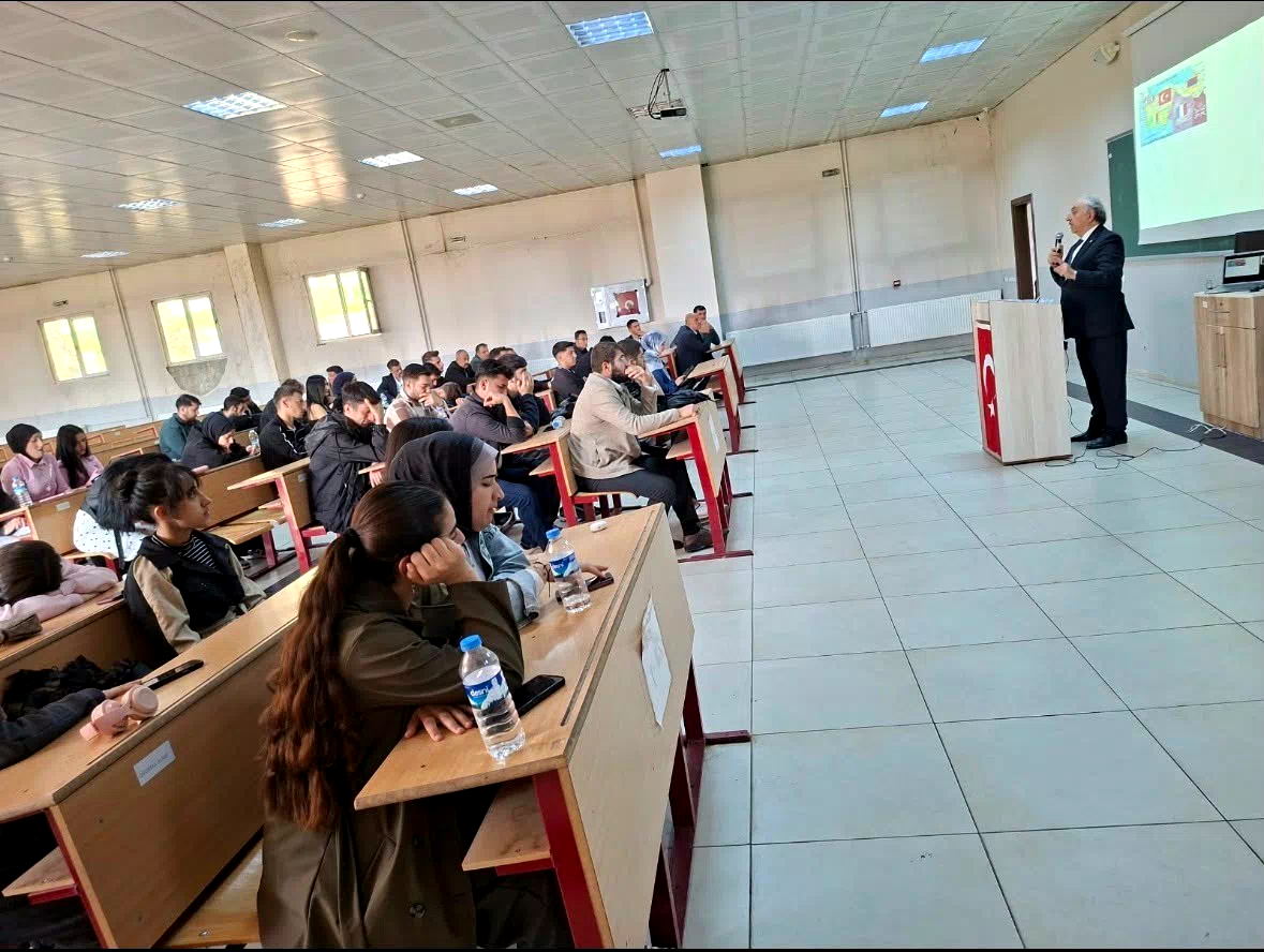 ER-VAK Başkanı Güzel’den Pasinler’de milli mücadele ve cumhuriyet konferansı