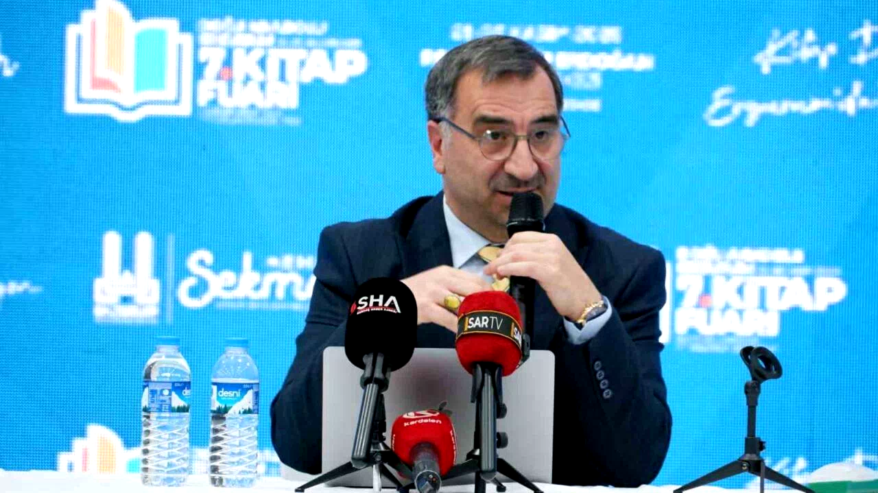 Ertaş: Dildeki ve tabelalardaki yabancılaşma, sömürgecisine gönüllü kölelik halidir