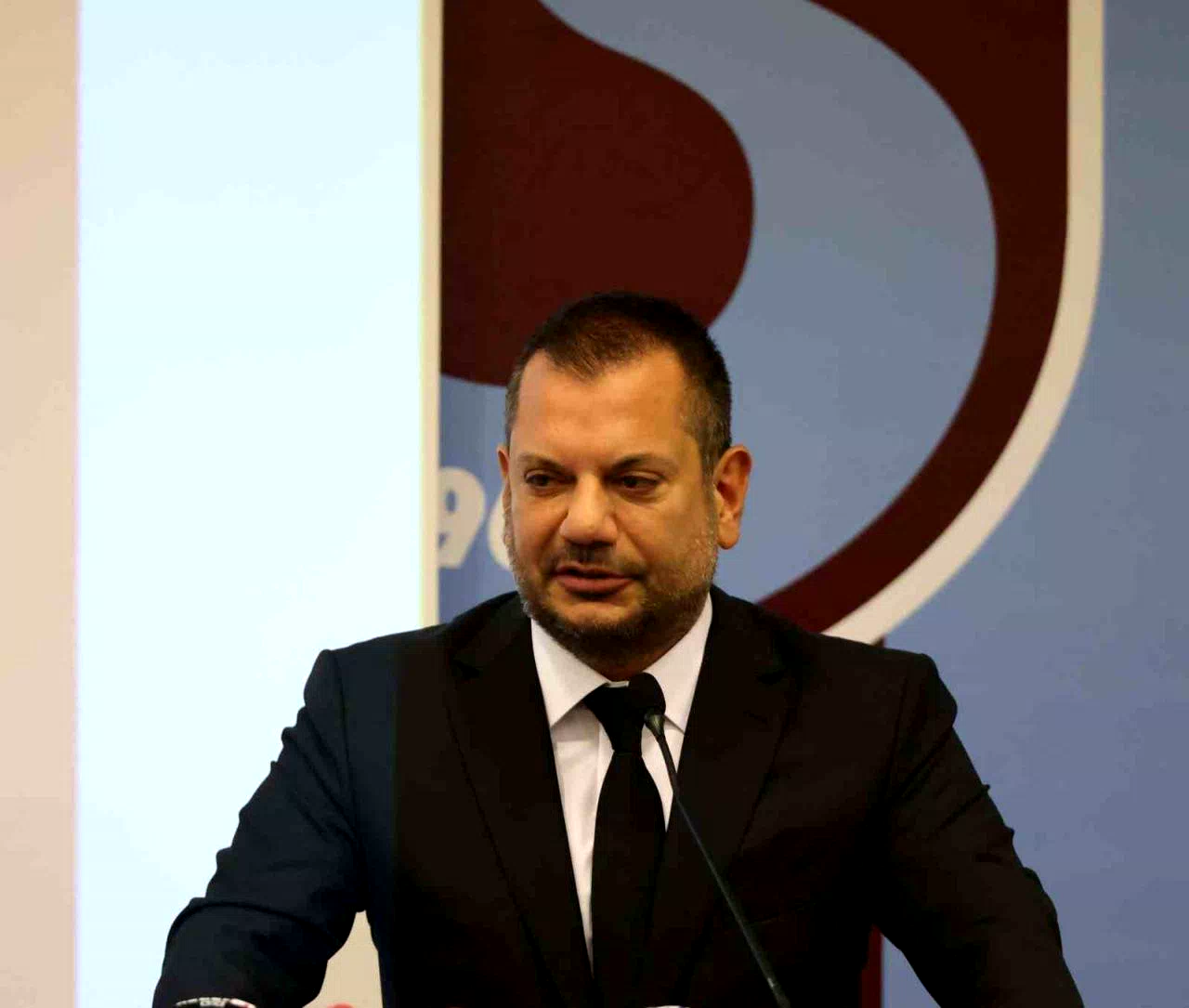 Ertuğrul Doğan: “Bu takım kendi hikayesini yazıyor”