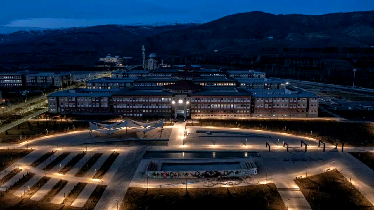 Erzincan Binali Yıldırım Üniversitesi 9 sıra gerileyerek 90. sırada yer aldı