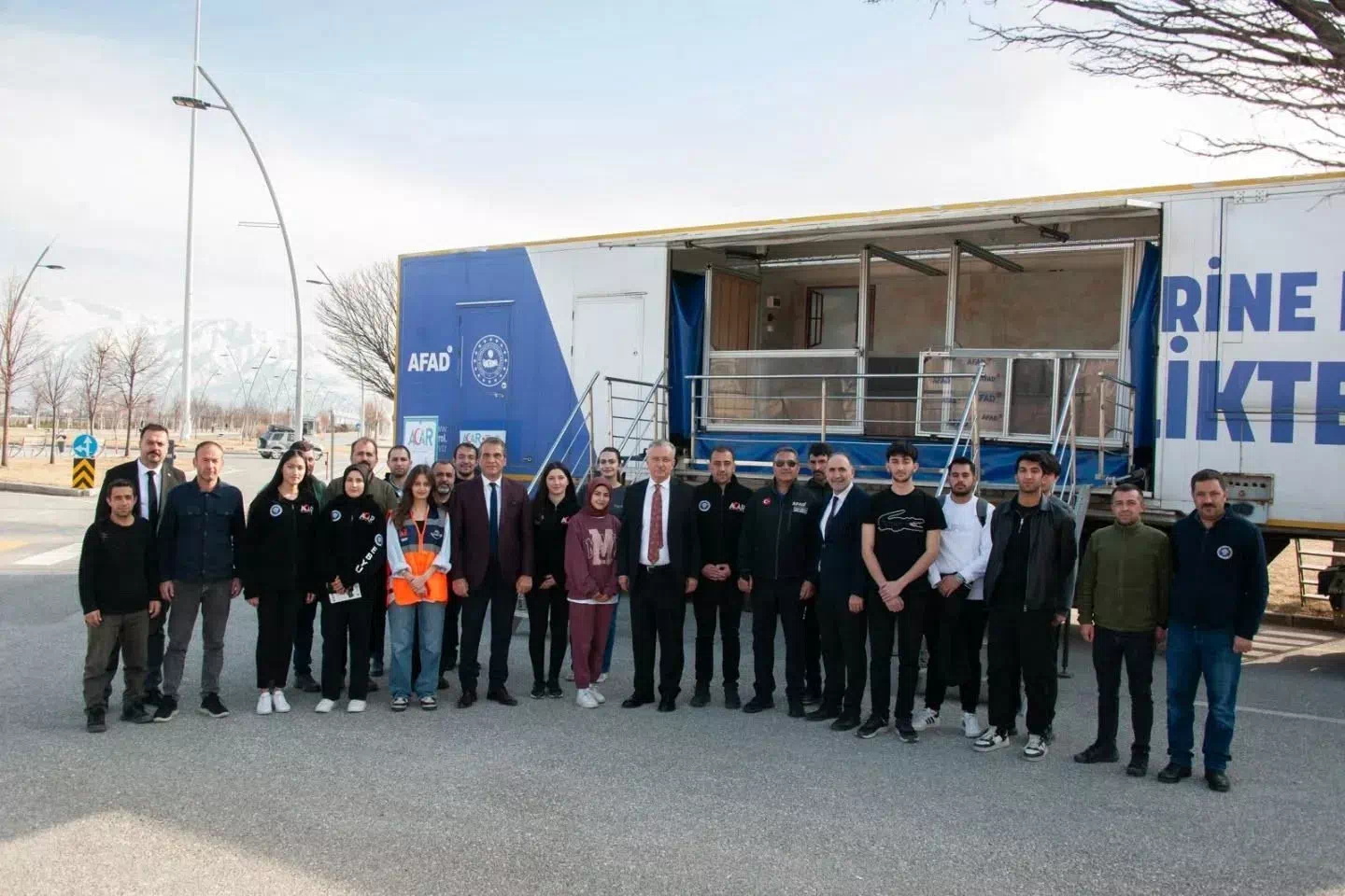 Erzincan Binali Yıldırım Üniversitesi’nde Deprem Simülasyonu Eğitimi Verildi.