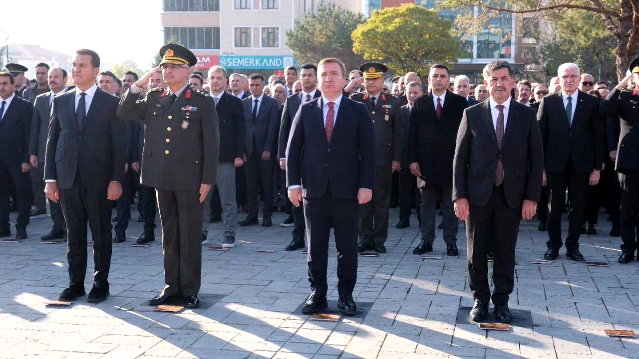 Erzincan’da 10 Kasım Atatürk’ü Anma Günü