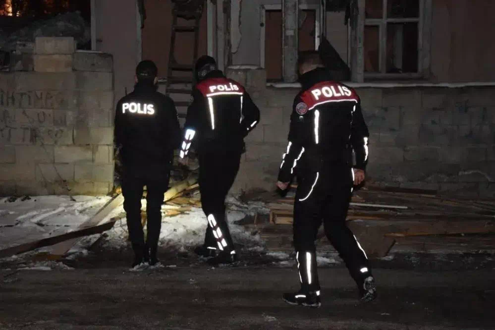 ERZİNCAN’DA 18 YIL HAPİS CEZASI OLAN 11 ŞAHIS YAKALANDI