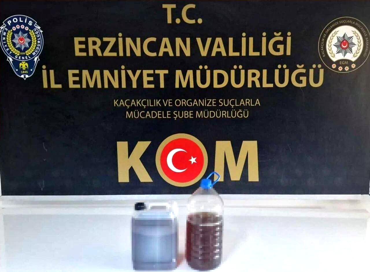 Erzincan’da 8 litre kaçak içki ele geçirildi