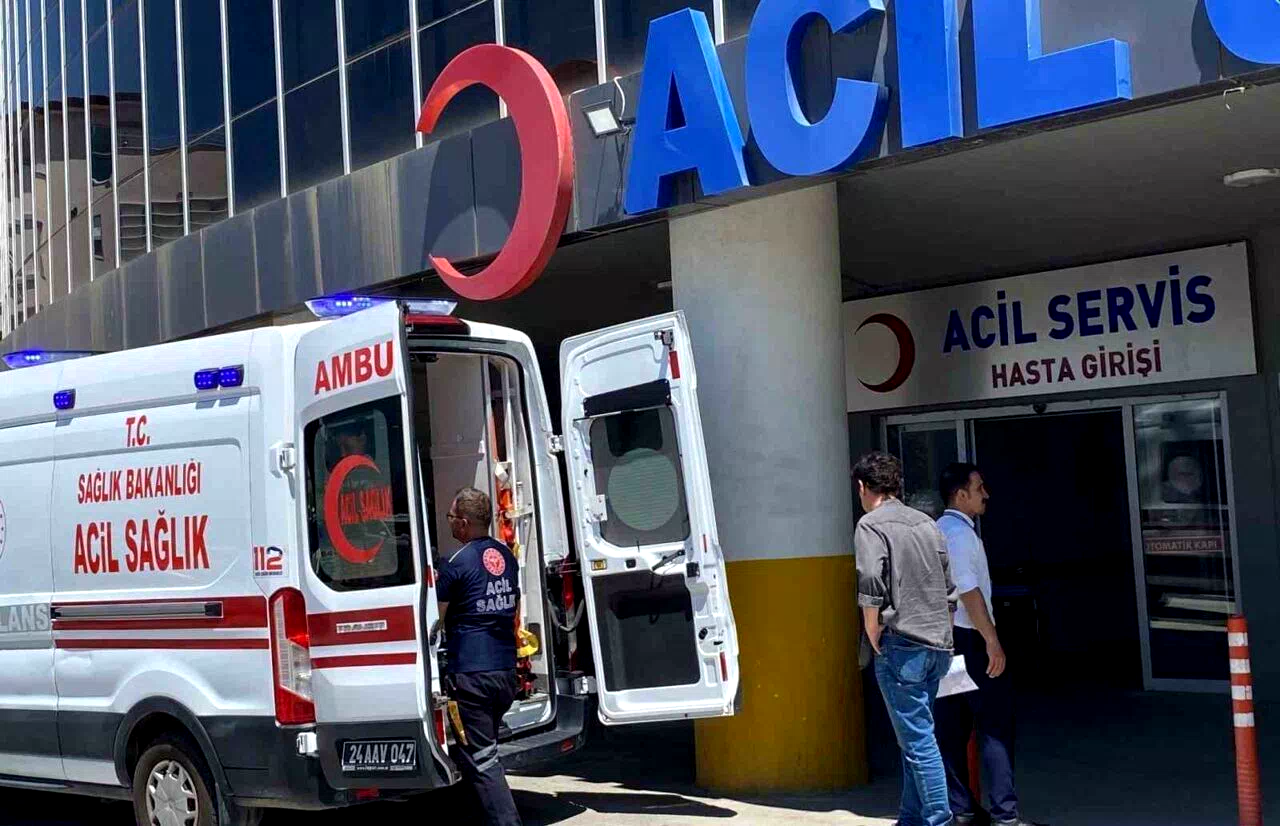 Erzincan’da acemi kasaplar hastanenin yolunu tuttu