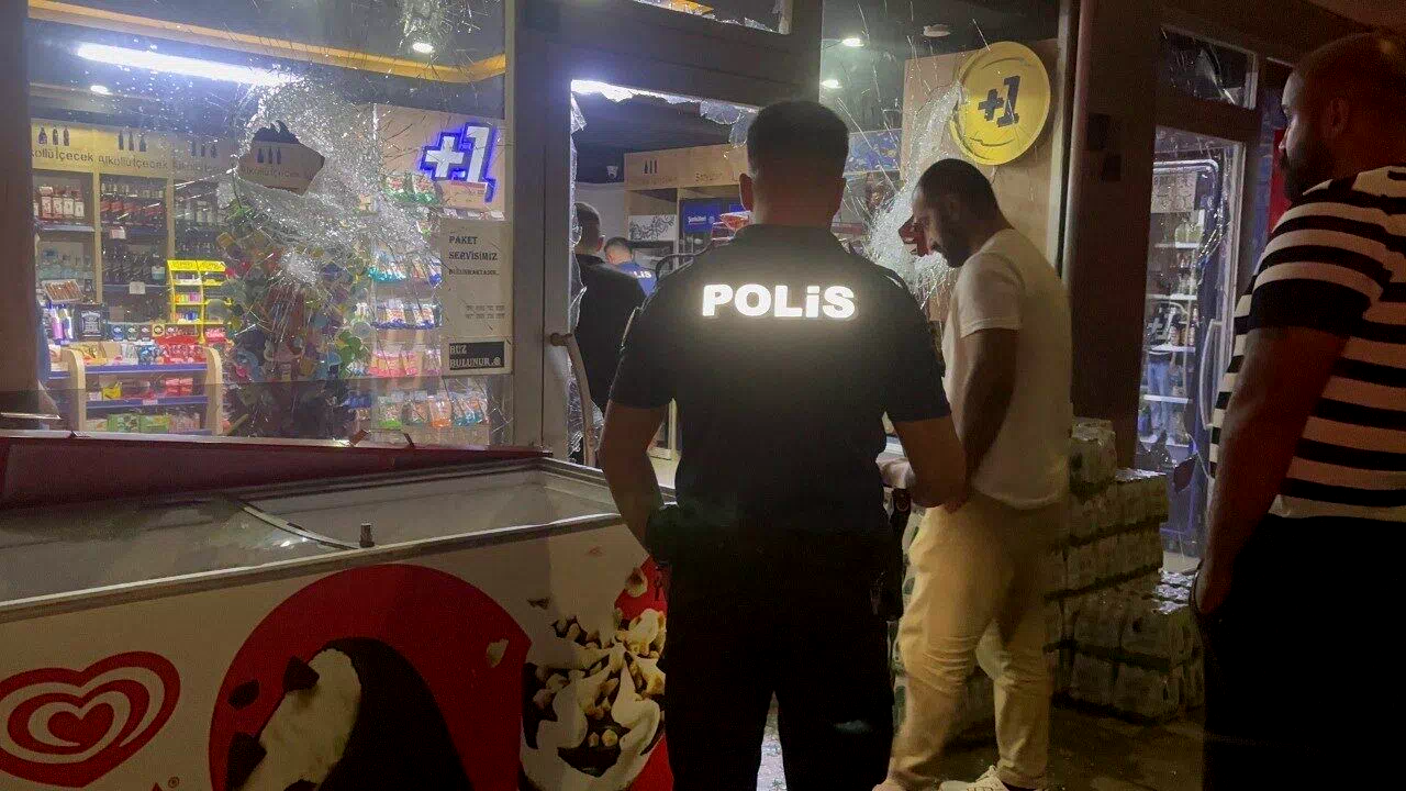 Erzincan’da alkollü şahıs işyerine saldırdı