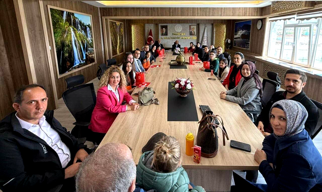 Erzincan’da dereceye giren öğrencilere ödül verildi