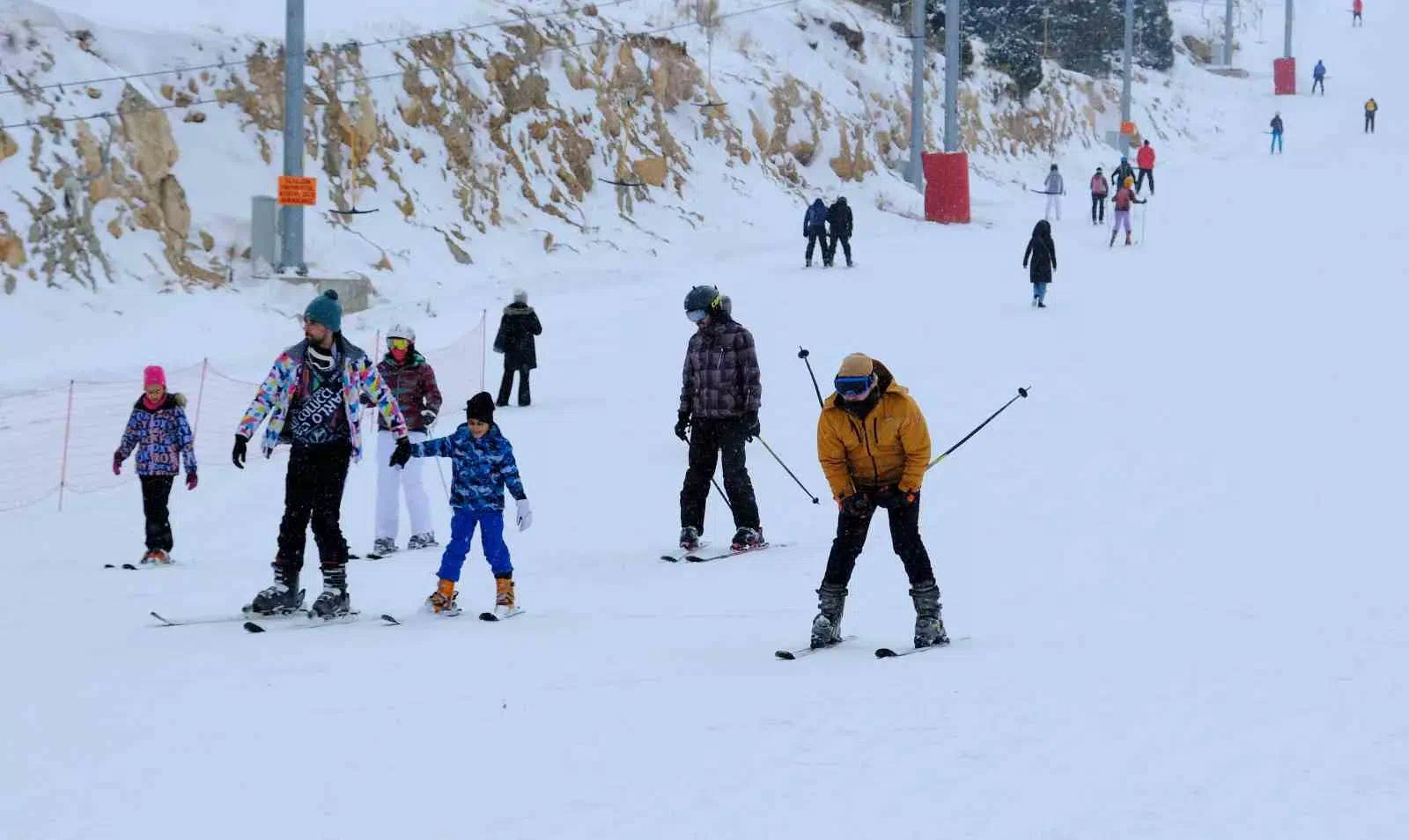 ERZİNCAN’DA EKRAN DAĞI KAYAK MERKEZİ’NDE SEZON DEVAM EDİYOR