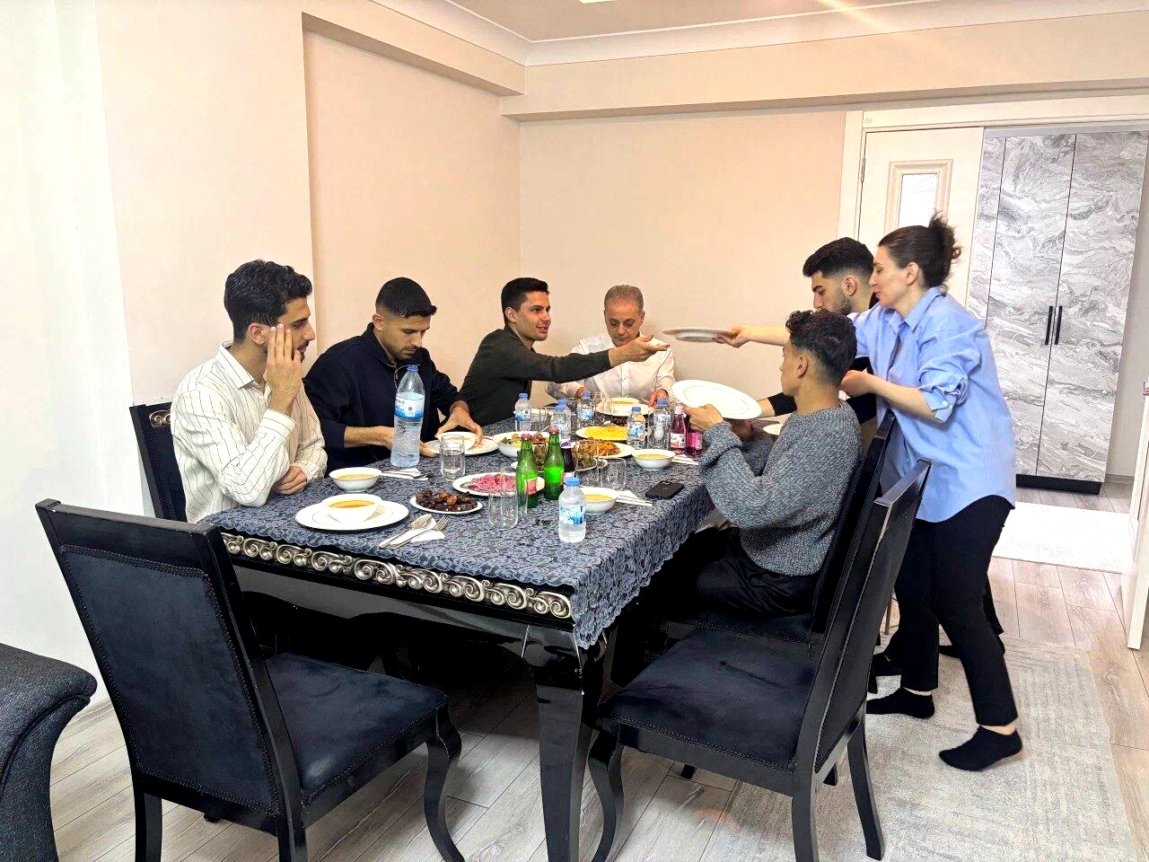 Erzincan’da “Gurbetteki Ailem” projesi ile Ramazan sofralarında sıcak buluşma
