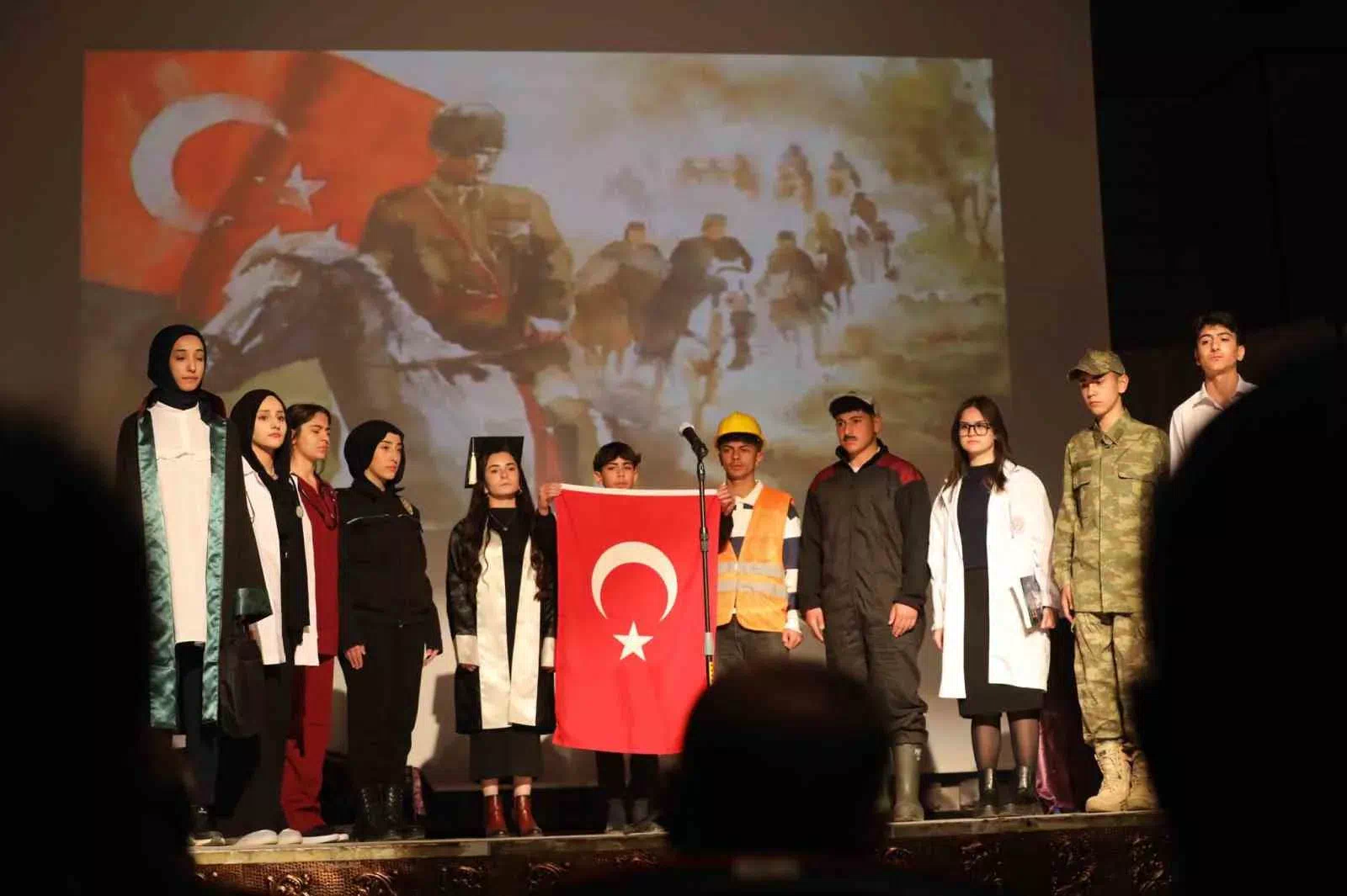 Erzincan’da İstiklal Marşı ve Mehmet Akif Ersoy Anma Programı Düzenlendi.