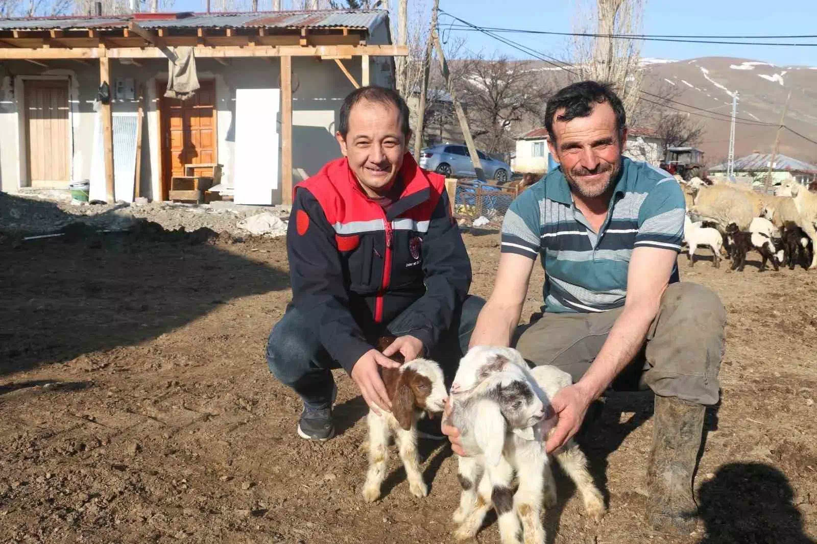 Erzincan’da Kar Yağışı ve Tipi Sonrası Zarar Gören Çiftçilere Yardım Elleri Ulaştı.