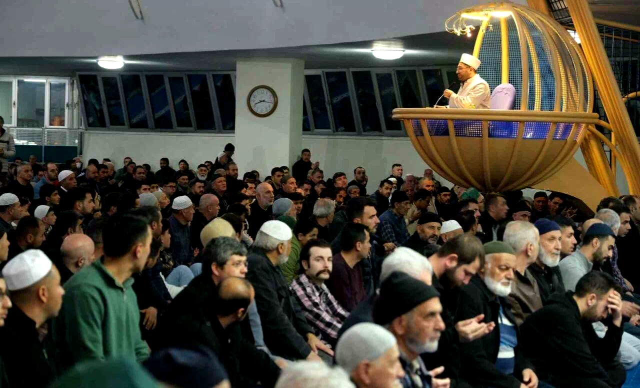 Erzincan’da kuraklık, doğal afetler ve şehitler için dualar edildi