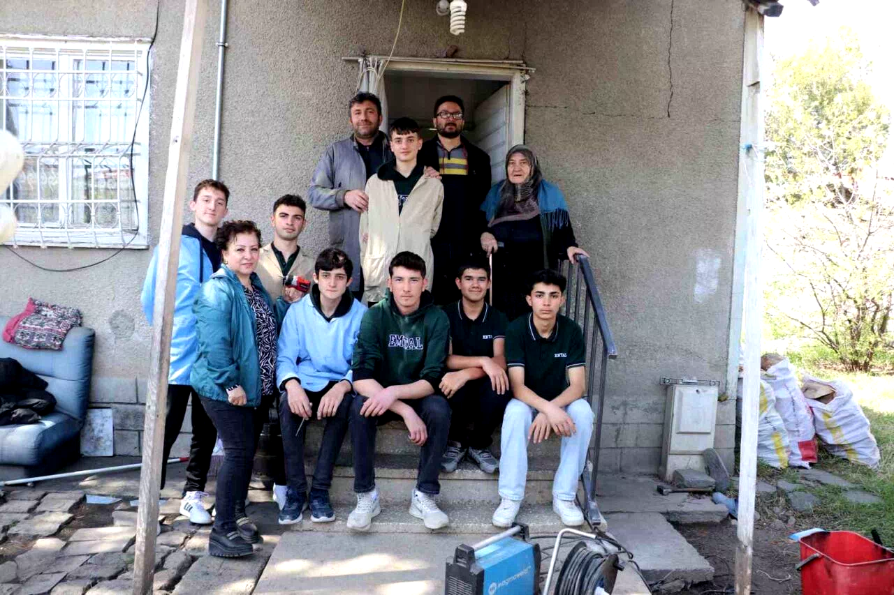 Erzincan’da meslek lisesi öğrencileri iyilik mesaisinde