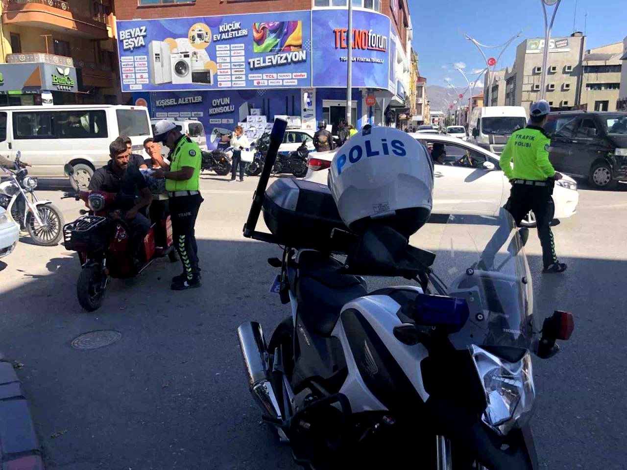 Erzincan’da motosikletlilere sıkı denetim