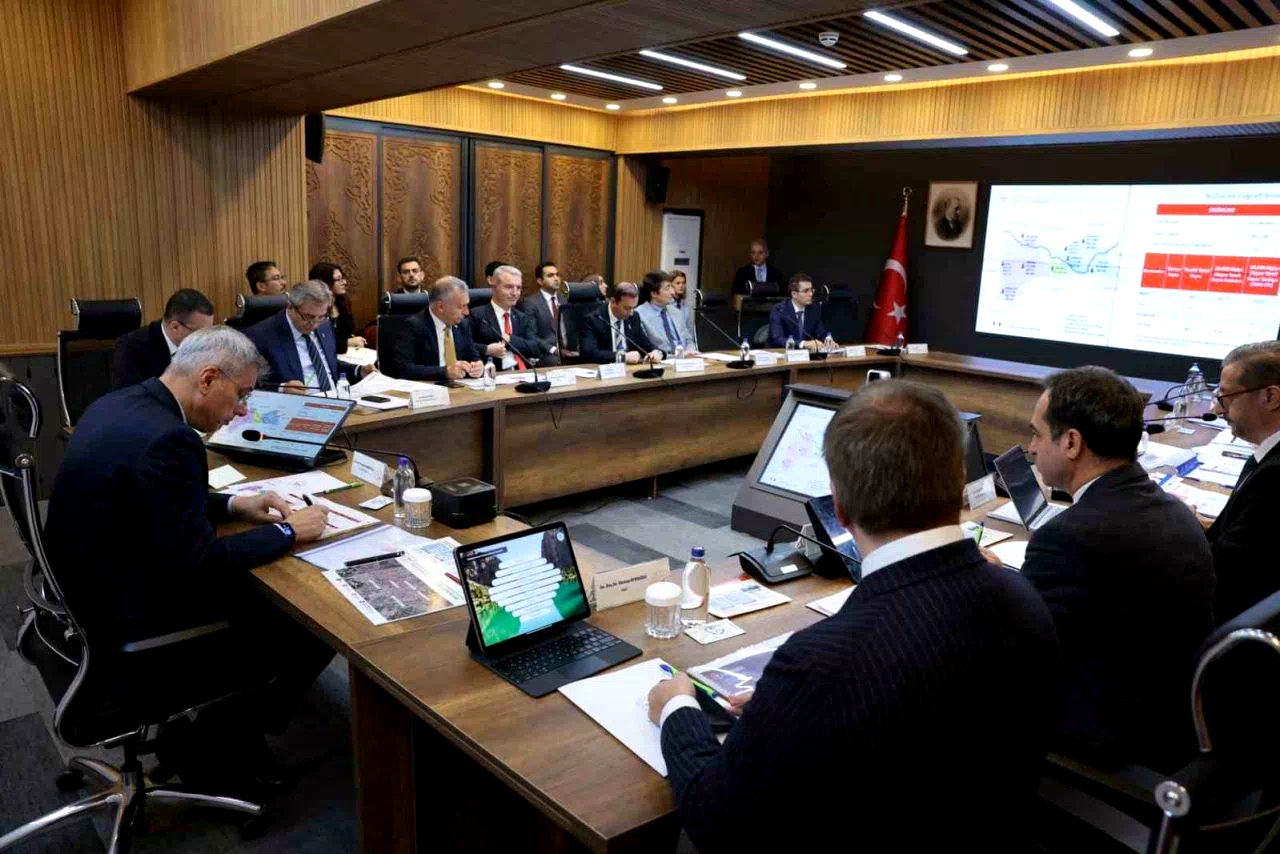 Erzincan’da sağlık yöneticileri toplantısı: “Sağlıklı Türkiye Yüzyılı Vizyonu masaya yatırıldı”