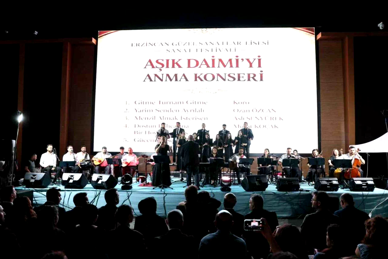 Erzincan’da Sanat Festivali Âşık Daimi eserleriyle başladı