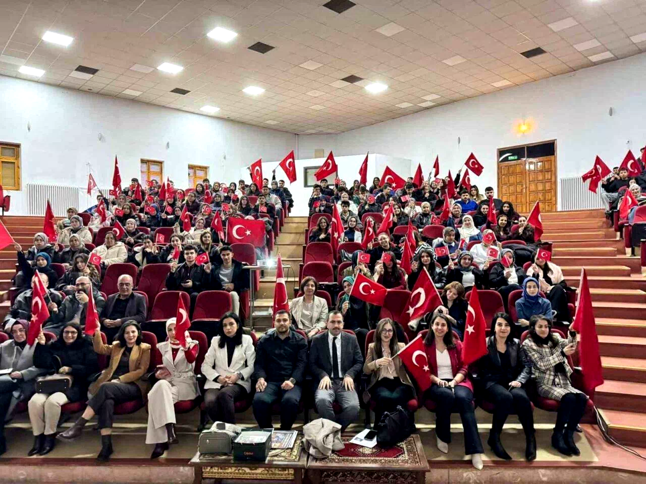 Erzincan’da üniversite öğrencilerine “SİBERAY” semineri
