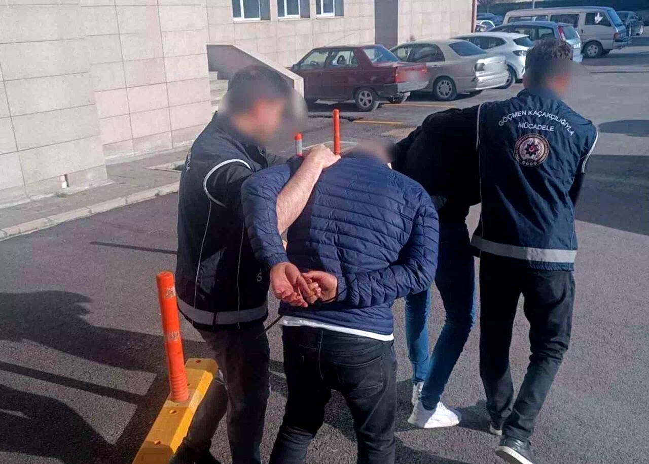 Erzincan’da yabancı uyruklu 5 kaçak göçmen yakalandı