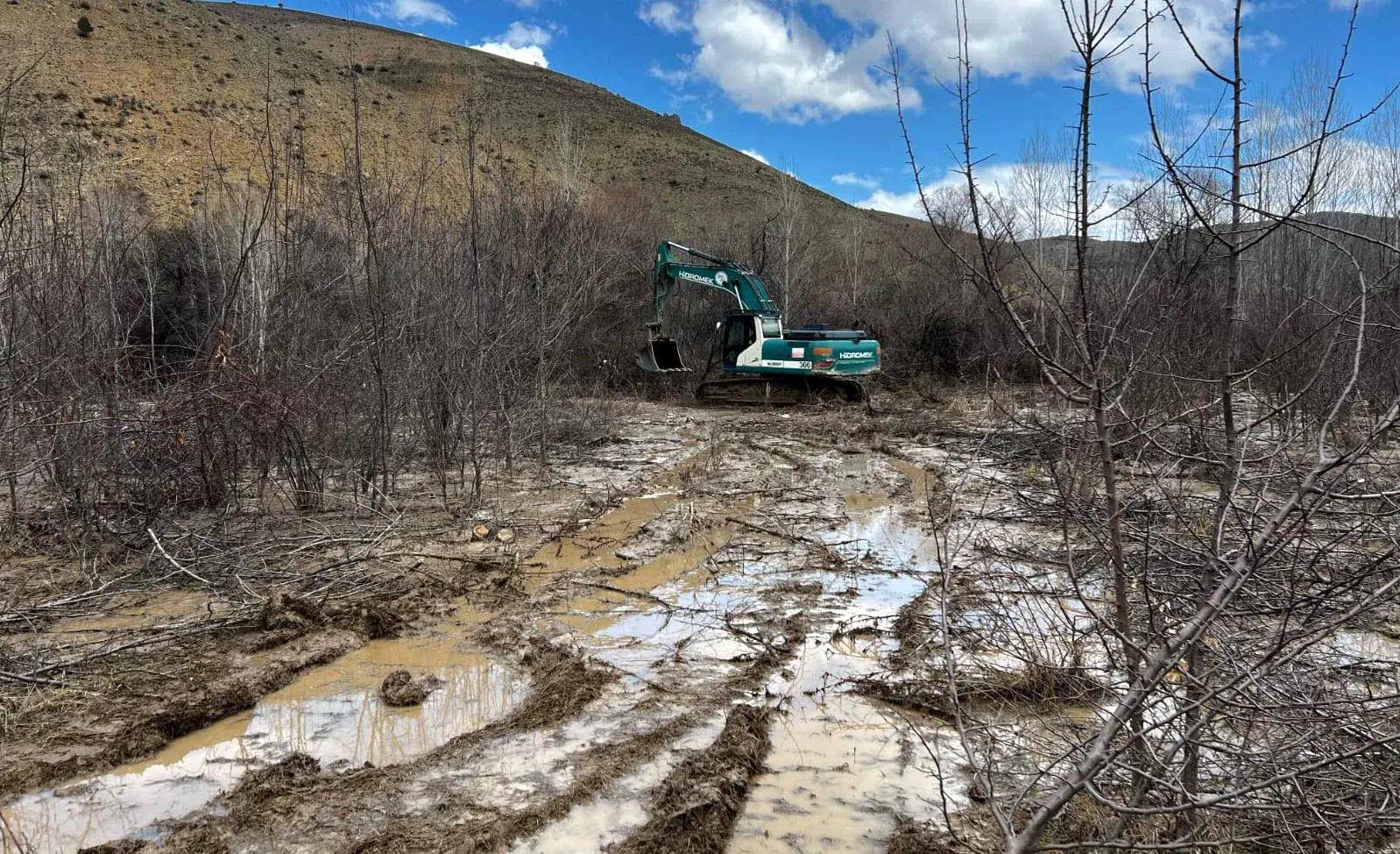 Erzincan’da Yağış ve Kar Etkili Oldu: Tercan ve Çağlayan’da Taşkınlar Meydana Geldi.