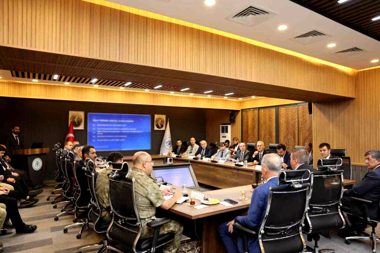 Erzincan’da yatırım ve projeler masaya yatırıldı