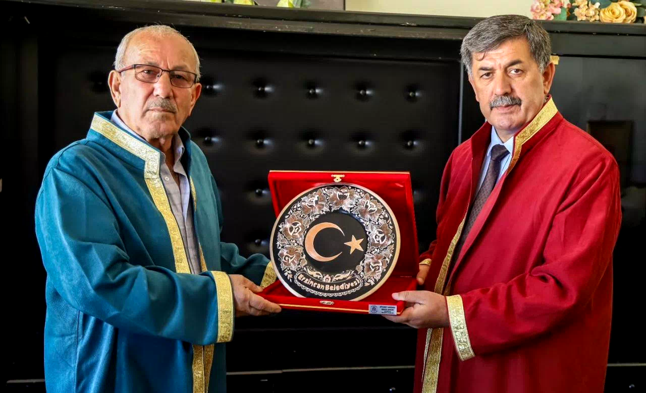 Erzincan’da “Yılın Ustası” unvanı mobilya ustasına