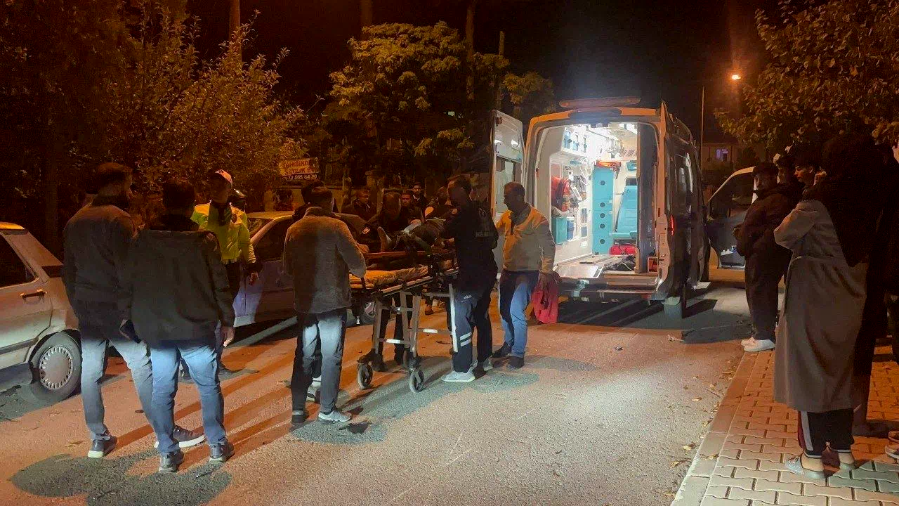 Erzincan’da zincirleme trafik kazası: 1 yaralı, 4 araçta hasar