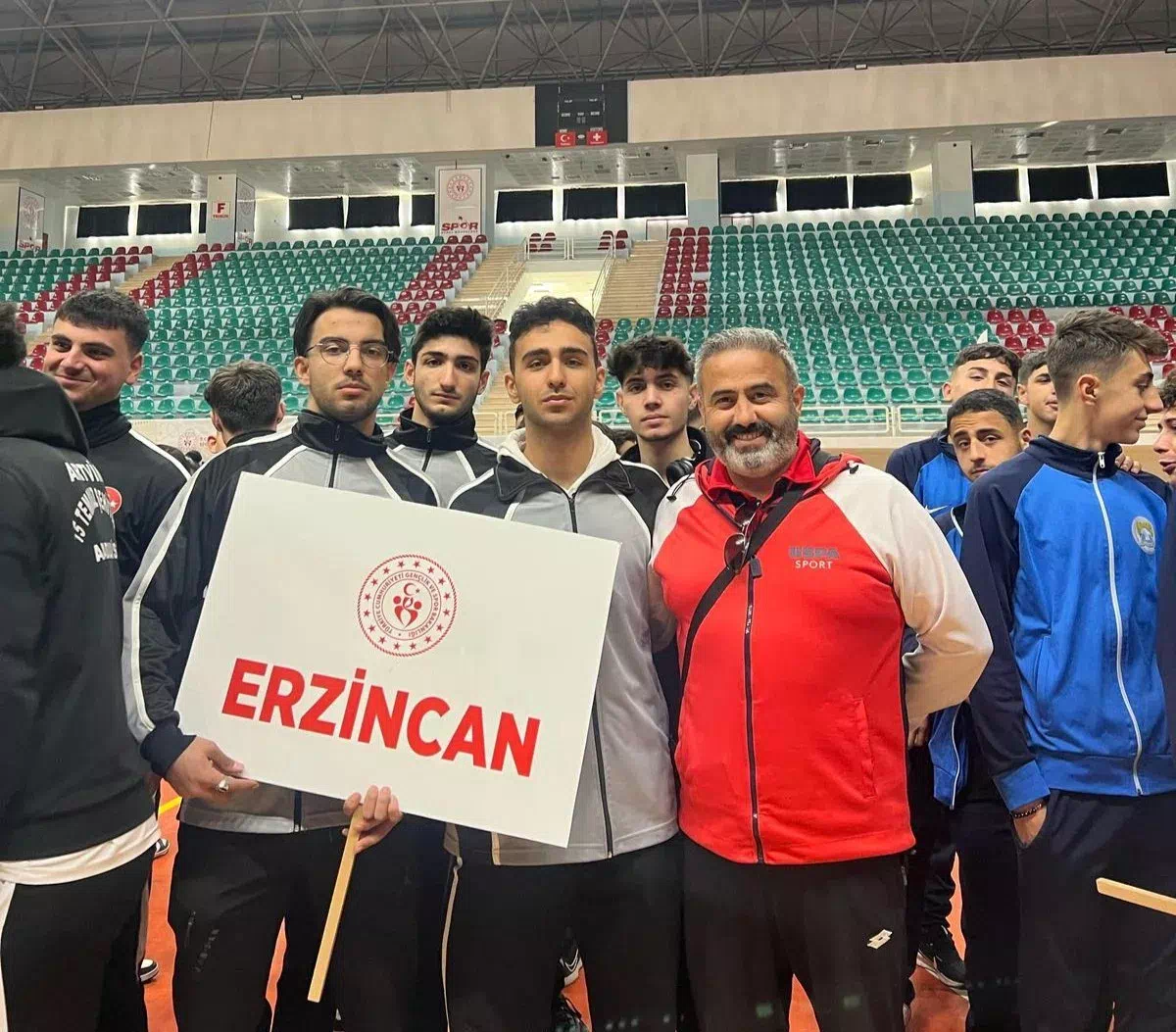 Erzincan Fen Lisesi Futsal’da yarı finalde