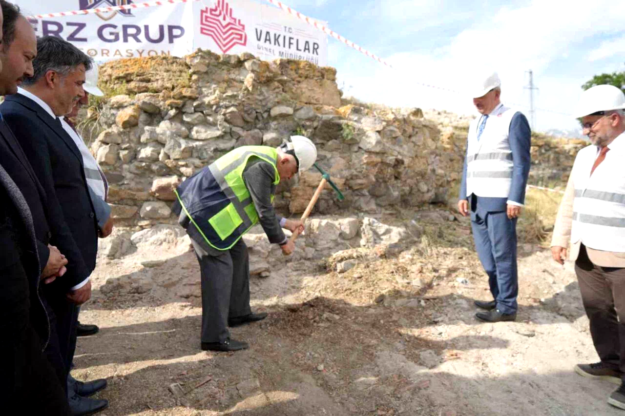 Erzincan’ın 5 bin yıllık tarihi Arkeopark Projesiyle gün yüzüne çıkacak
