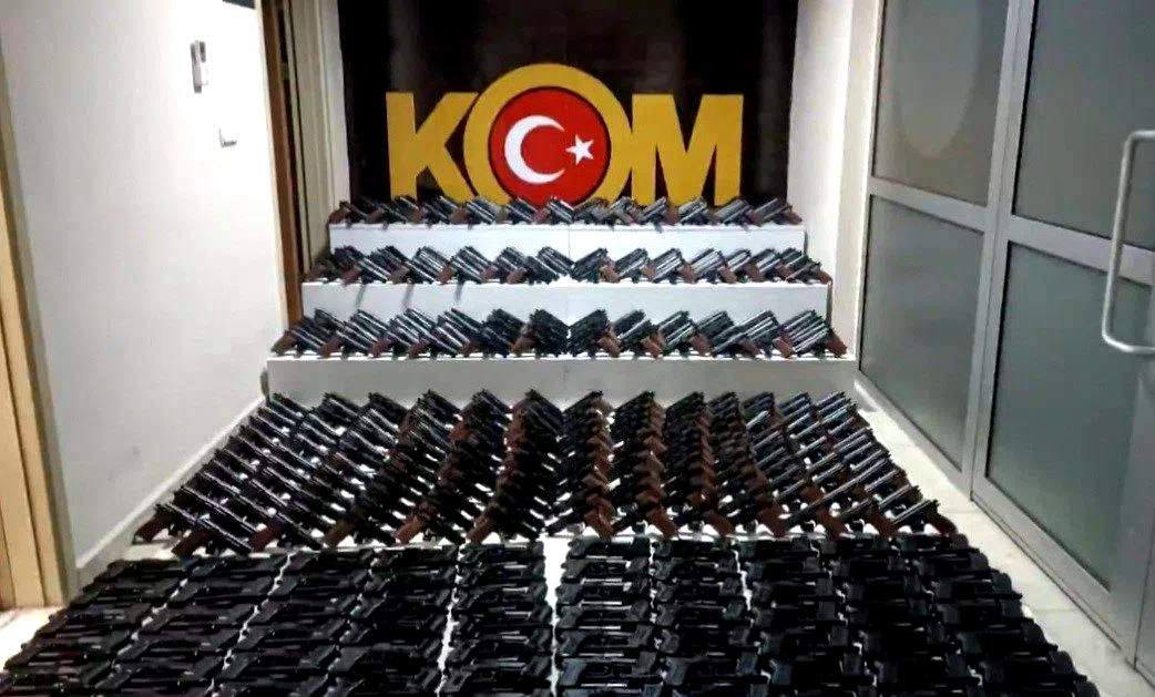 Erzincan merkezli 41 ilde silah kaçakçılığına yönelik operasyon düzenlendi