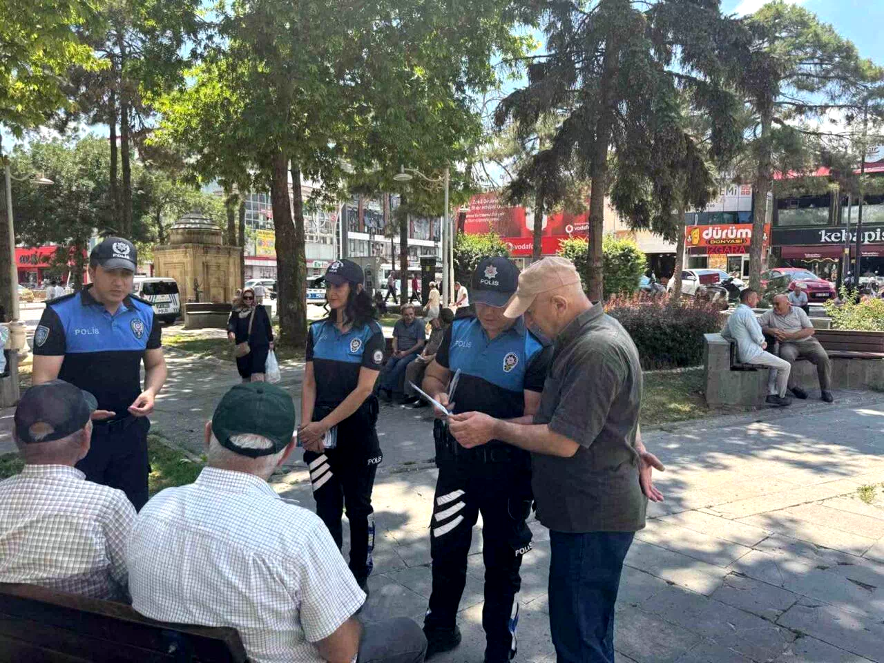 Erzincan polisinden dolandırıcılığa karşı bilgilendirme çalışması
