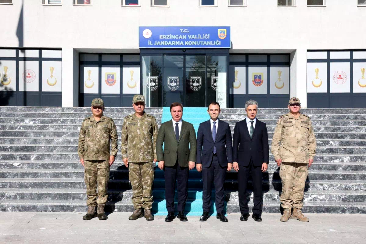 Erzincan protokolünden İl Jandarma Komutanı Altundarak’a ziyaret