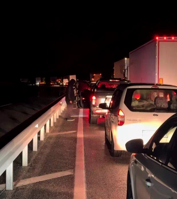 Erzincan-Sivas kara yolu heyelan sonrası yeniden ulaşıma açıldı