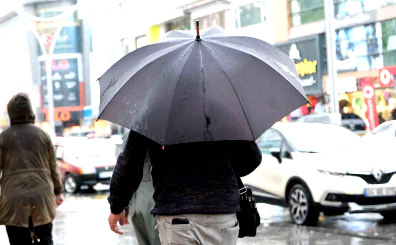 Erzincan ve çevresinde akşam saatlerinden itibaren sağanak yağış bekleniyor