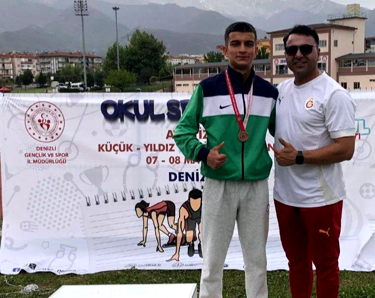 Erzincanlı atlet Türkiye üçüncüsü oldu