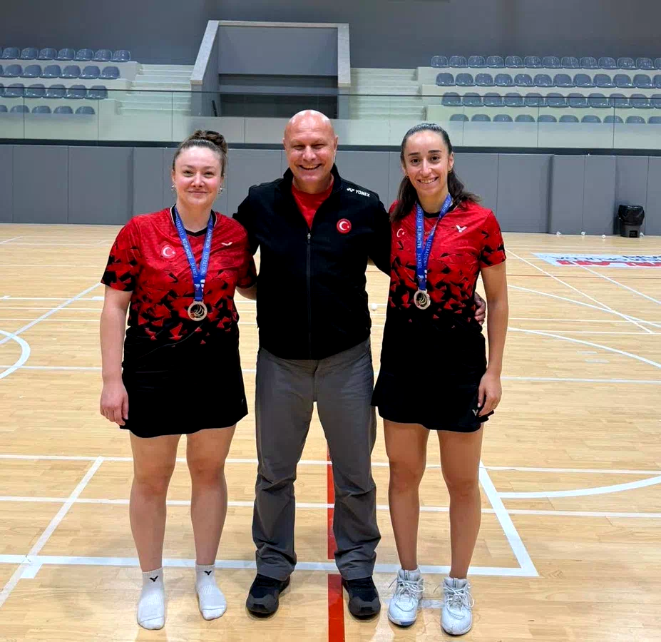 Erzincanlı badmintonculardan uluslararası turnuvada 4 madalya