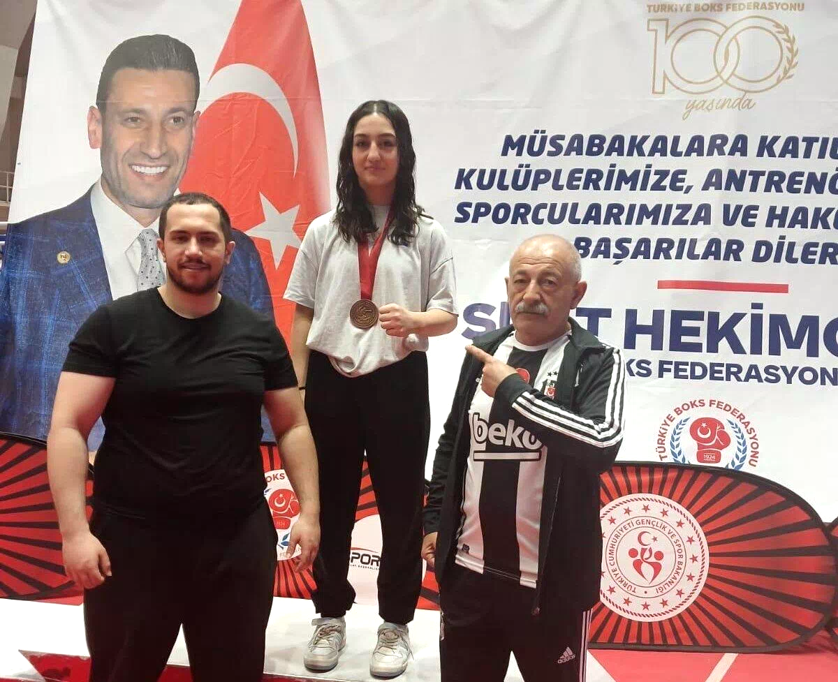 Erzincanlı sporcu Türkiye Boks Şampiyonası’nda Türkiye üçüncüsü oldu