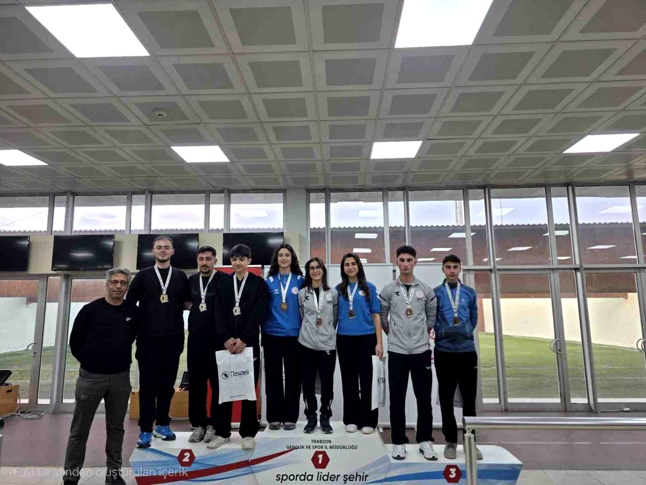Erzincanlı sporcular Trabzon’daki havalı silahlar müsabakalarına damga vurdu