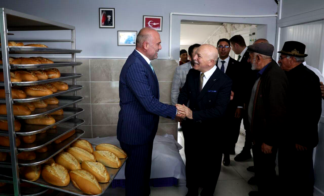 Erzurum Büyükşehir Belediyesi Damal’da halk ekmek fırını açtı