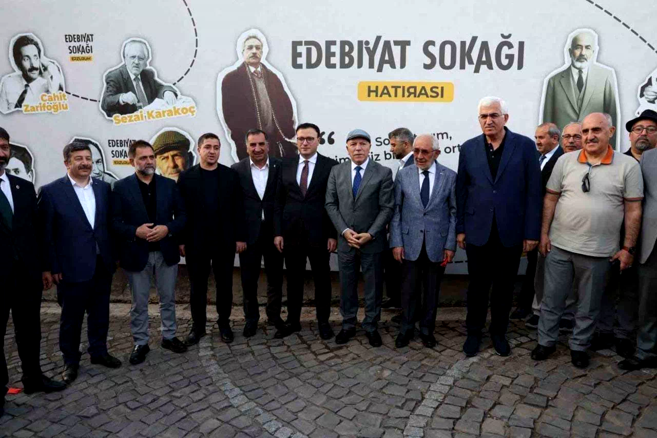 Erzurum Büyükşehir Belediyesi Dil ve Edebiyat Konağı’na yoğun ilgi