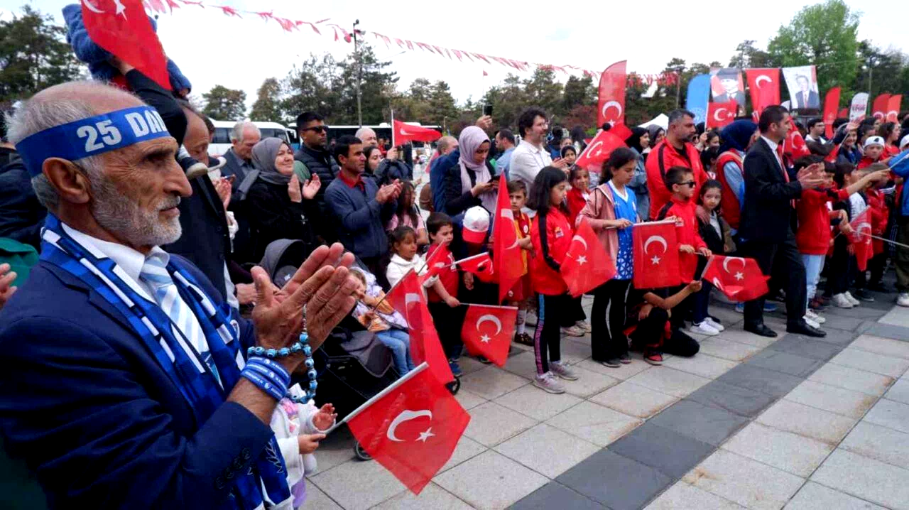 Erzurum’da 19 Mayıs coşkusu