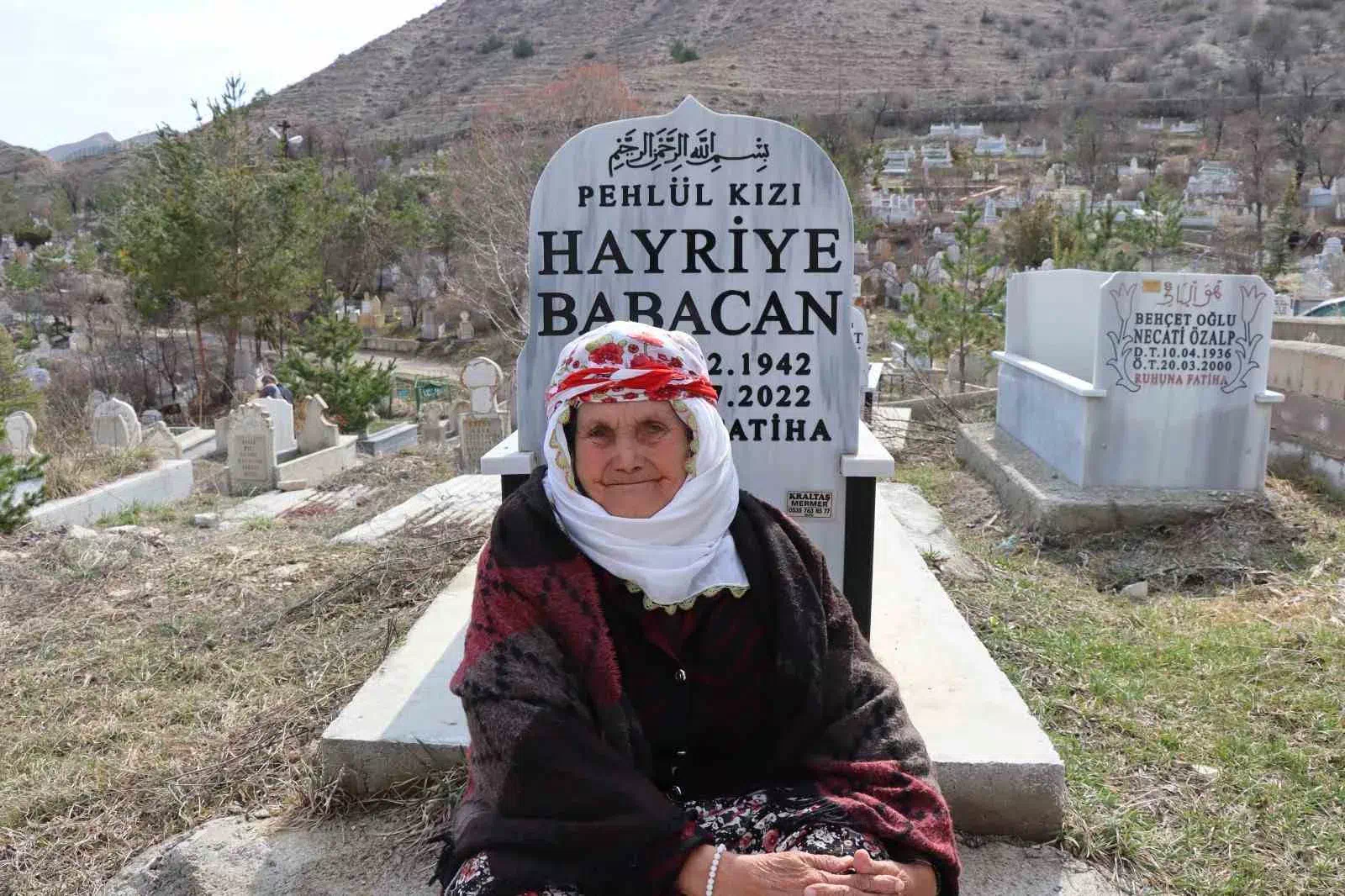 Erzurum’da Bayramın İlk Gününde Mezarlık Ziyareti Geleneği Yoğun ilgi Gördü.
